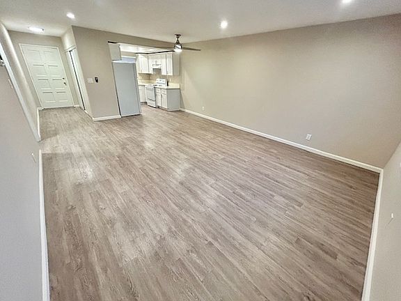 4th image of 1550 Goldfield St APT 7