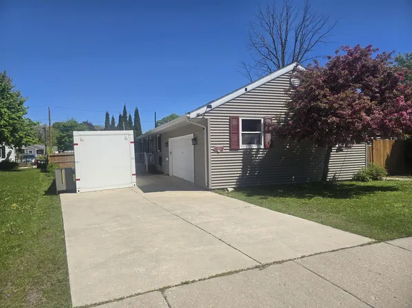 3720 Rasher STREET, Manitowoc, WI 54220