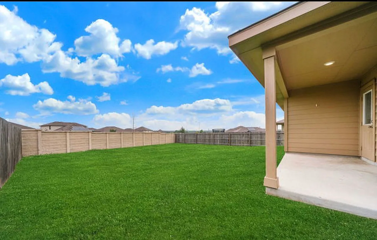 Gravel Gray, Cibolo — Photo 4