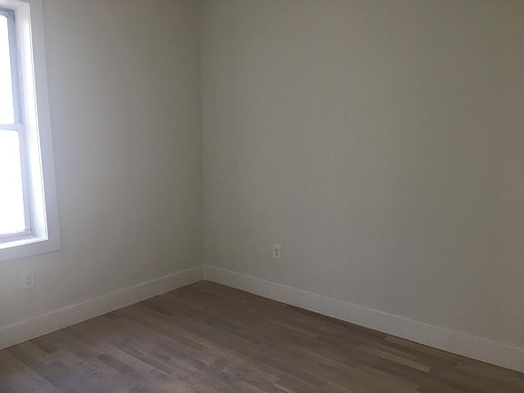 4th image of 15 Gifford Ave #54Y