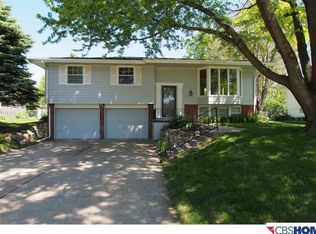 9418 Taylor St, Omaha, NE 68134