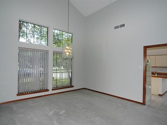 4th image of 727 Timber Cove Dr