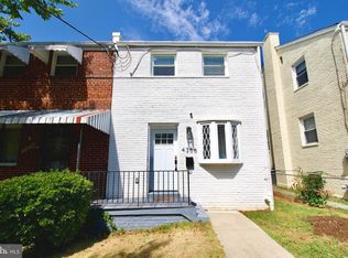 4356 D St SE, Washington, DC 20019