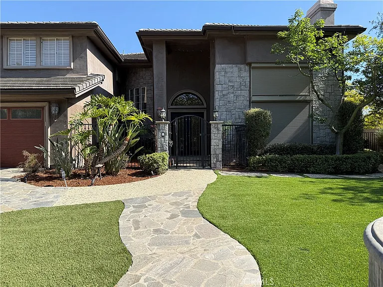 22720 High Tree Cir — Photo 3