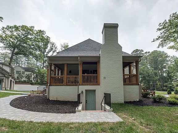 3rd image of 3 W Glenbrooke Cir
