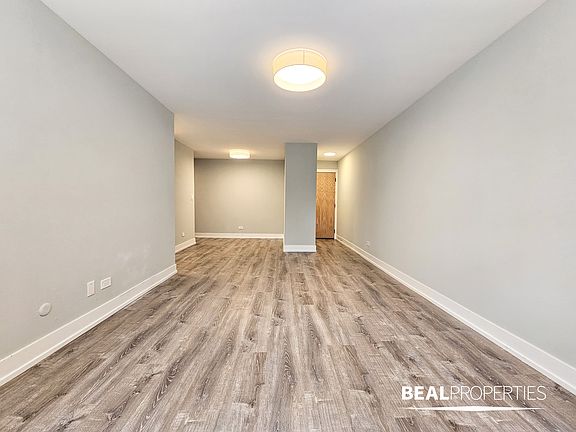 3rd image of 445 W Barry Ave APT 327