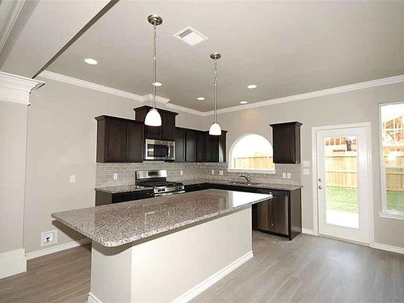 5th image of 2118 Oso Bay Preserve Dr
