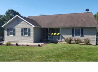 21 Hidden Acres Dr, Pine Grove, PA 17963