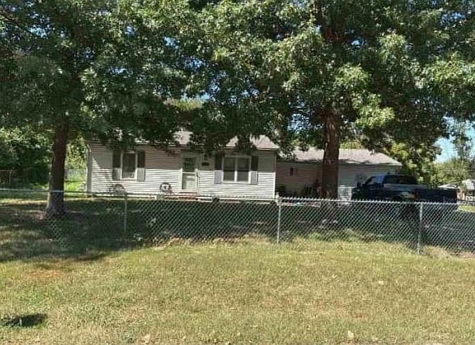 1st image of 16010 Slater Ave