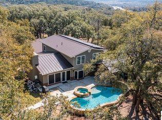 19019 Chimney Creek Rd, Helotes, TX 78023