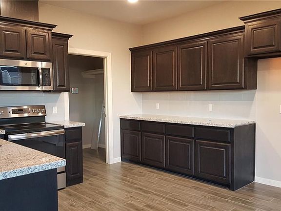 5th image of 5261 Lost Creek Ln #0