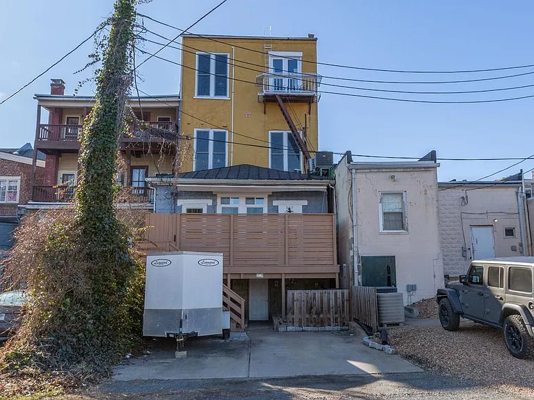 809 Caroline St #301 — Photo 24