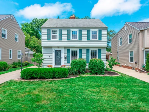 20310 Parkview Ave, Rocky River, OH 44116