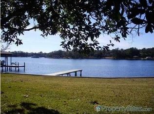 305 Monahan Dr, Fort Walton Beach, FL 32547