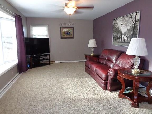 2nd image of 140 Meadowlane Dr