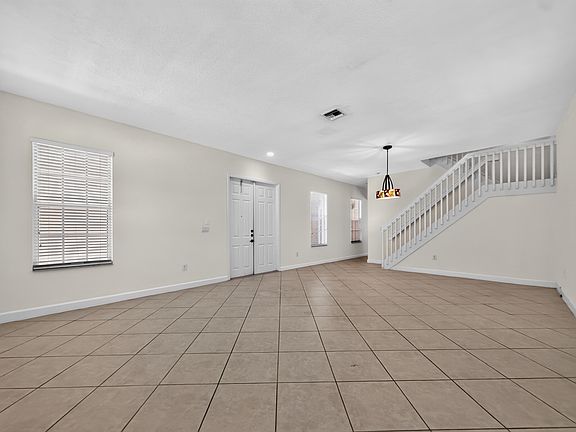 3rd image of 625 SW 146th Ter #901
