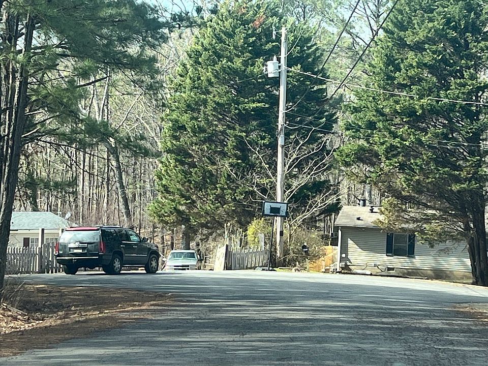 2nd image of 7020 Skyview Ct