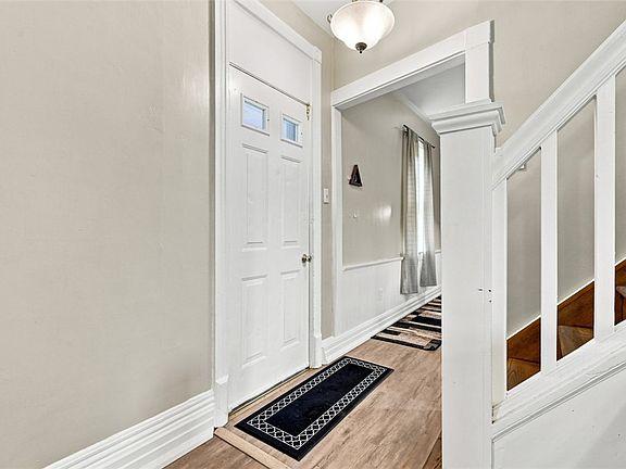 5th image of 1026 Washington Ave