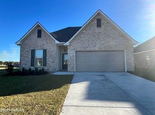 310 Afterglow Ln, Youngsville, LA 70592