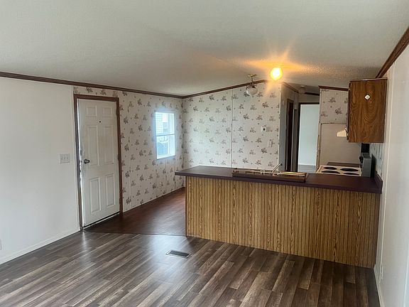 3rd image of 751 Washington St #33