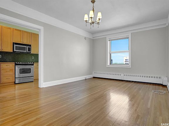 5th image of 604 Victoria Ave #1