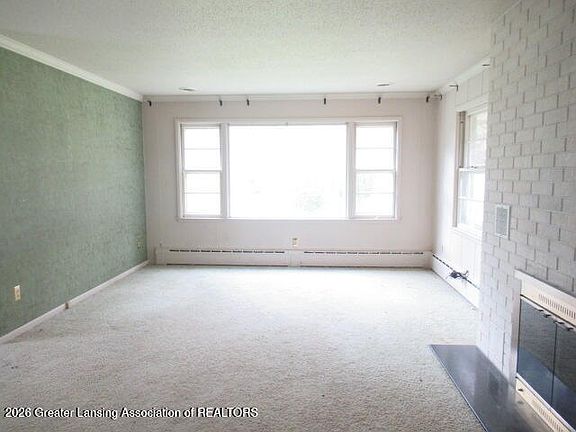 4th image of 315 W Pine St