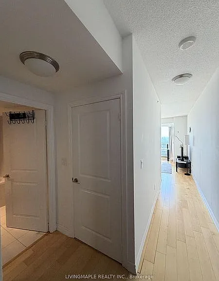 386 Yonge St #4611 — Photo 30