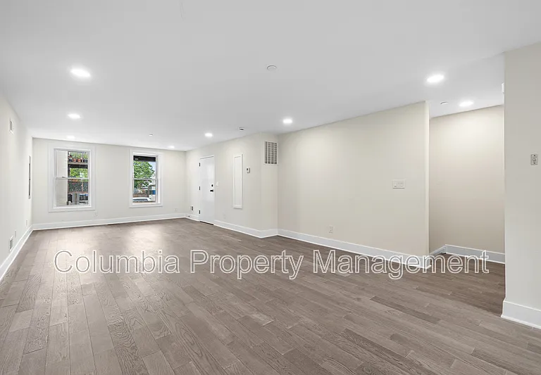 3552 Warder St NW — Photo 4