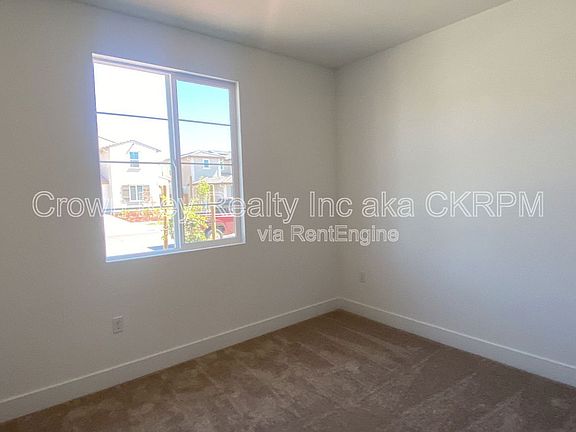 5th image of 120 W Adriana Dr