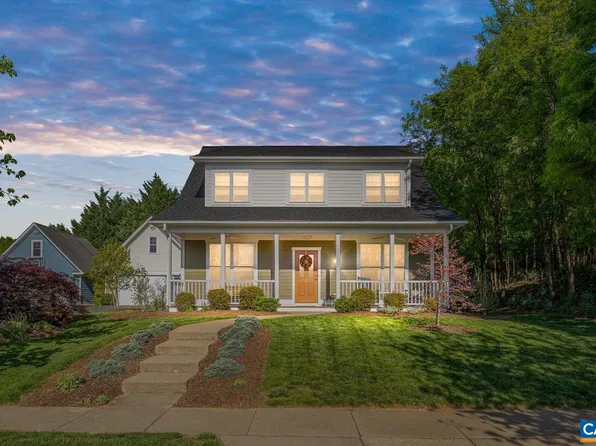 1527 Edmond Dr, Crozet, VA 22932