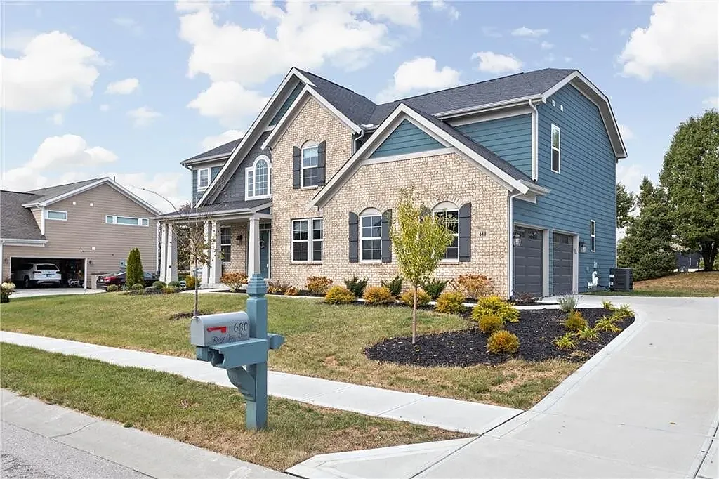4 bed, 3.5 bath, 4648 sqft, $3,500 — Photo 3