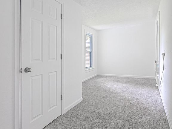 5th image of 205 W 5th Street
