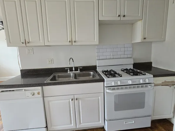 2859 W Berteau Ave APT G, Chicago, IL 60618