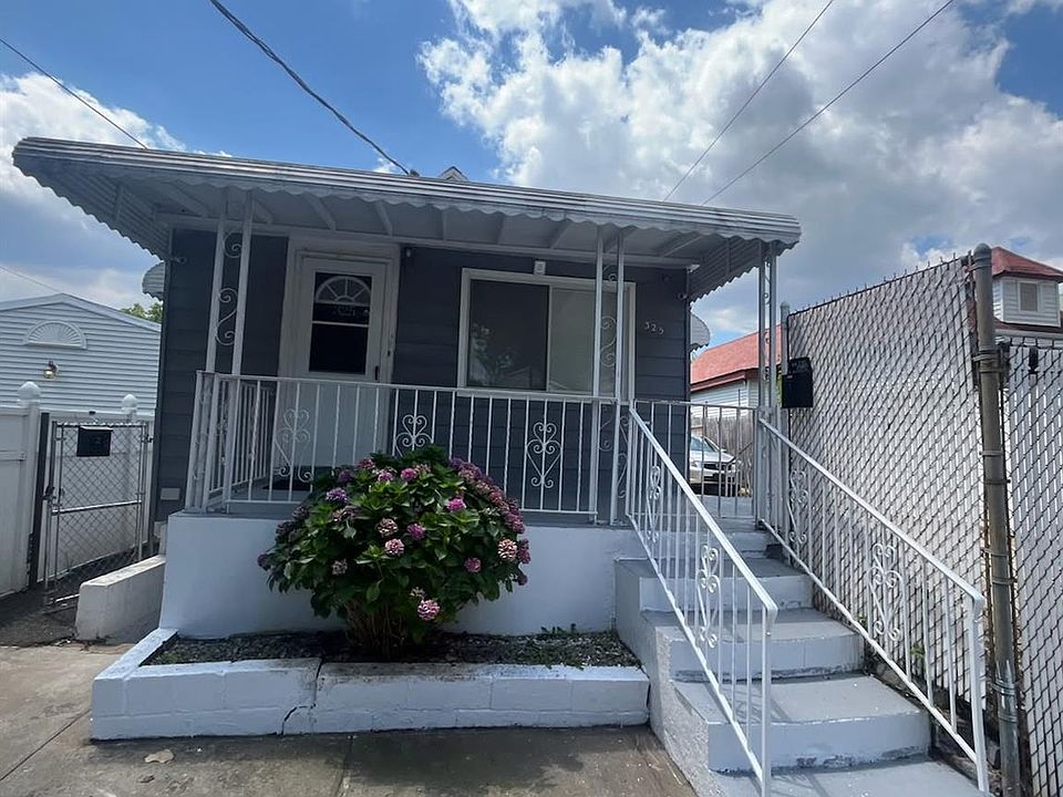1st image of 325 underhill Avenue