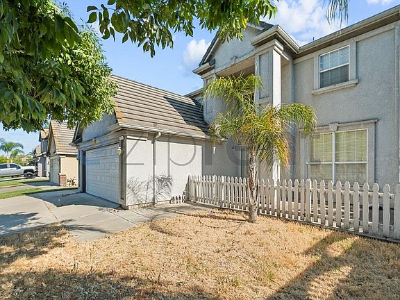 3rd image of 3712 Jarena Dr
