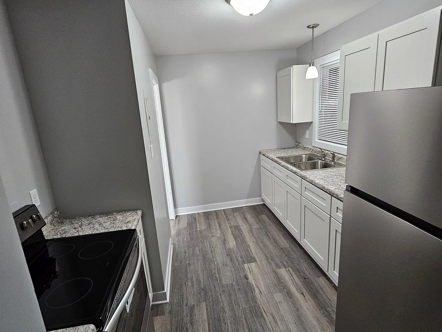 603 N Park St — Photo 2