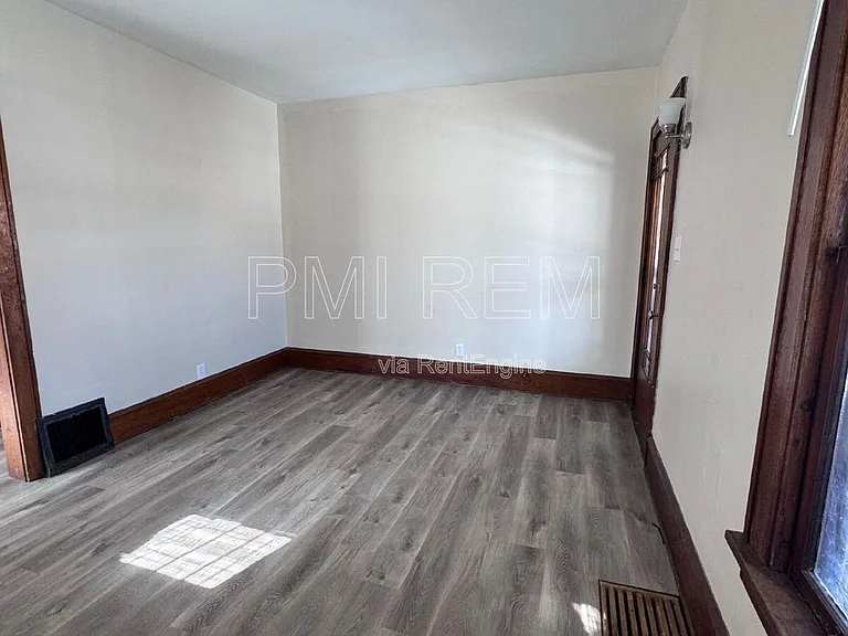 1023 Harrison Ave SW — Photo 15