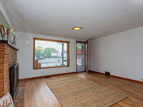 3rd image of 2311 E 29th St