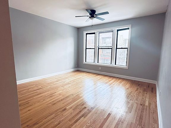 4th image of 900 W Montrose Ave #4410-2