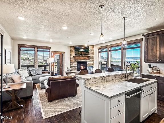 2nd image of 1288 Deer Park Cir #203