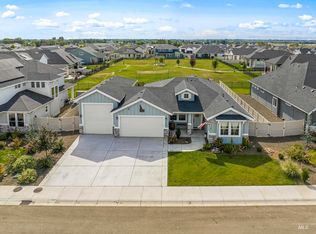 1607 Glencoe St, Middleton, ID 83644