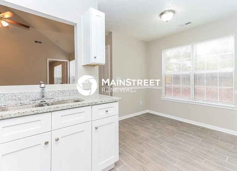 330 Fallview Dr — Photo 9