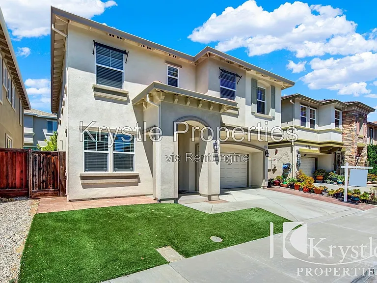 1649 Roma Dr — Photo 5