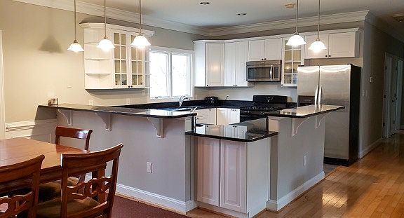 3rd image of 16215 Dartmoor Dr