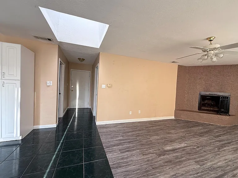 2110 Lariat Trl — Photo 24