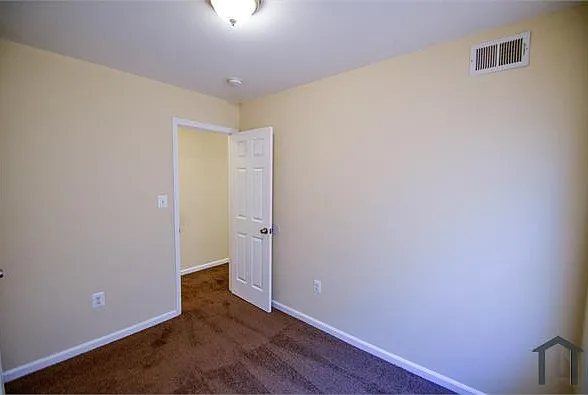 1737 T St SE #4 — Photo 7