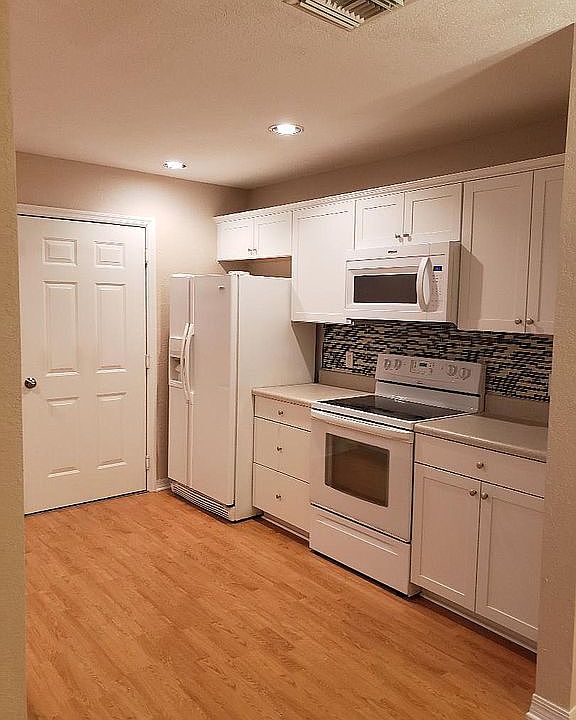 1st image of 1750 N Dovetail Dr #C