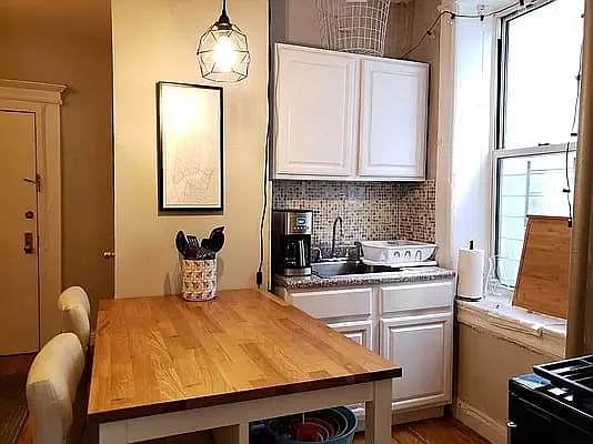 Rented by Signature Property Realty | media 17