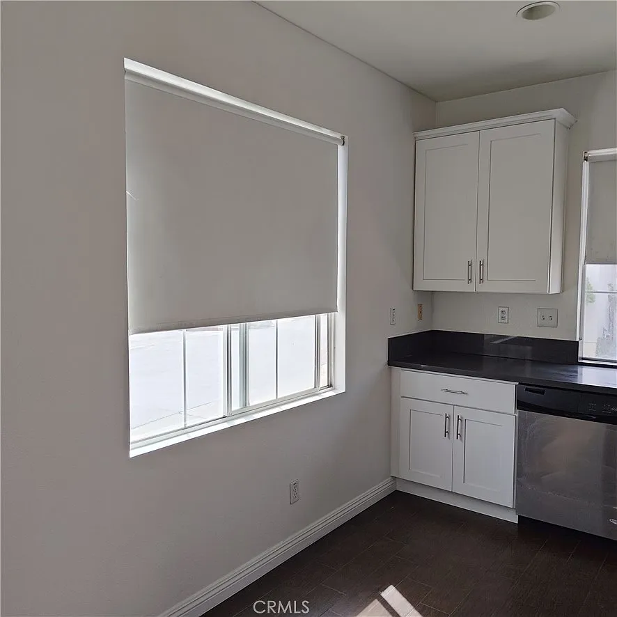 3 bed, 2.5 bath, 1297 sqft, $3,500 — Photo 4