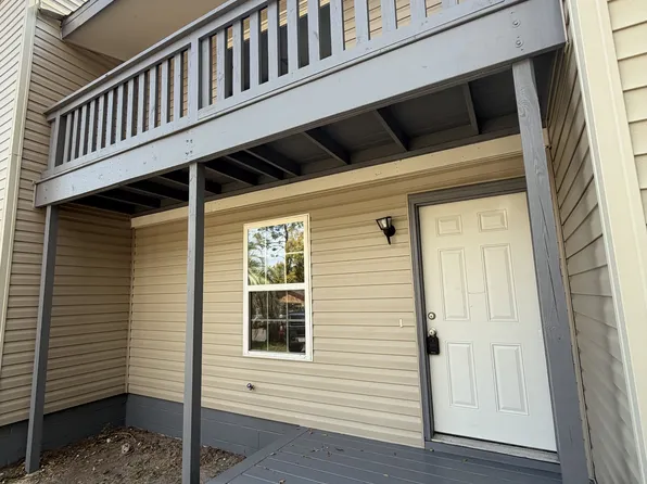 122 Hampton Dr #1, Crestview, FL 32539